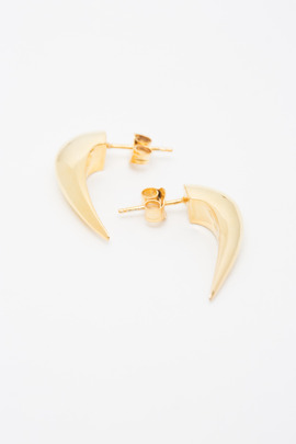 Made Her Think Medium Yellow Gold Claw Post Earrings