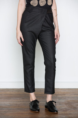 Kai-aakmann Women's Cropped Cross Wrap Pant