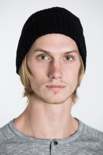 Wings + Horns - Black/Navy Cashmere Blend Toque