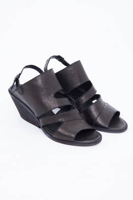 LD Tuttle The Forward Sandal