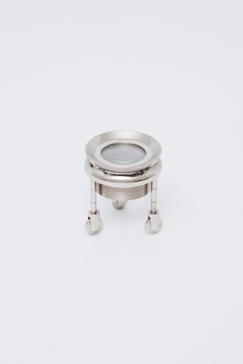 Roost Wheeled Magnifying Glass